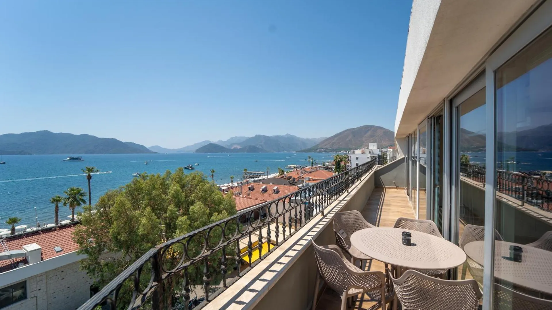 ***  Aurasia Sea Side Hotel مرمريس تركيا