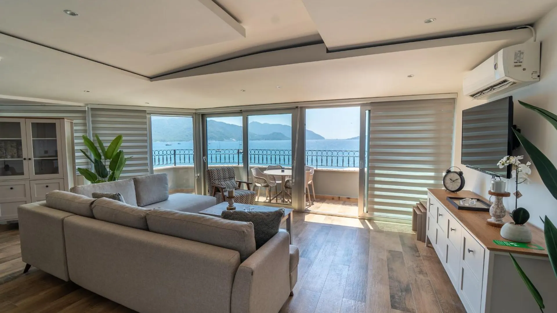 Aurasia Sea Side Hotel مرمريس