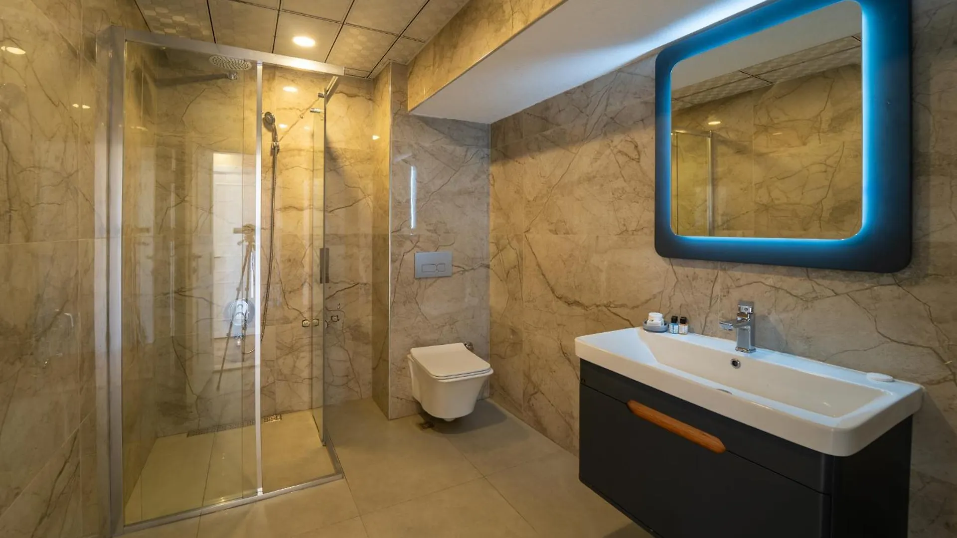 Aurasia Sea Side Hotel مرمريس