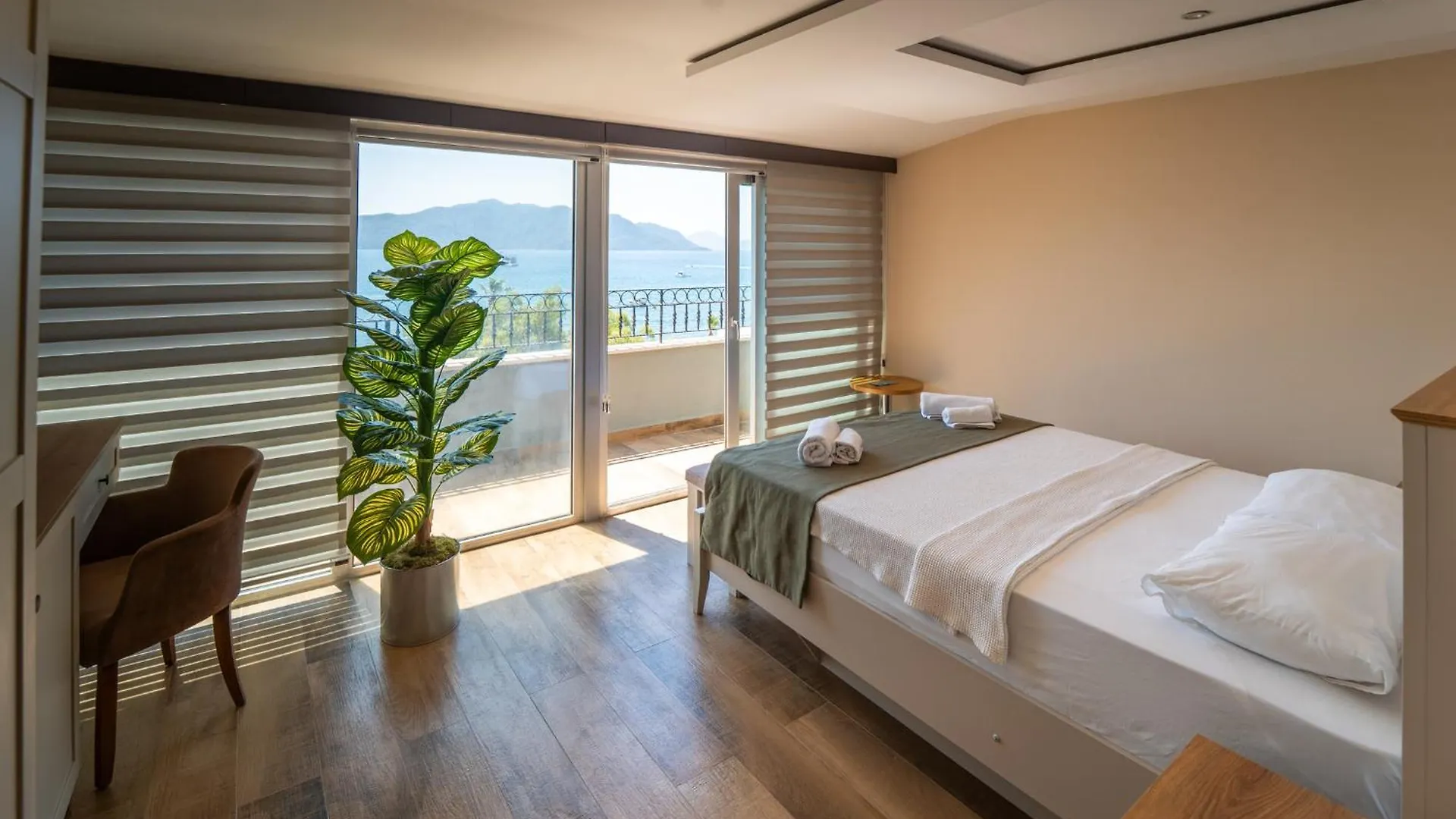 Aurasia Sea Side Hotel مرمريس تركيا