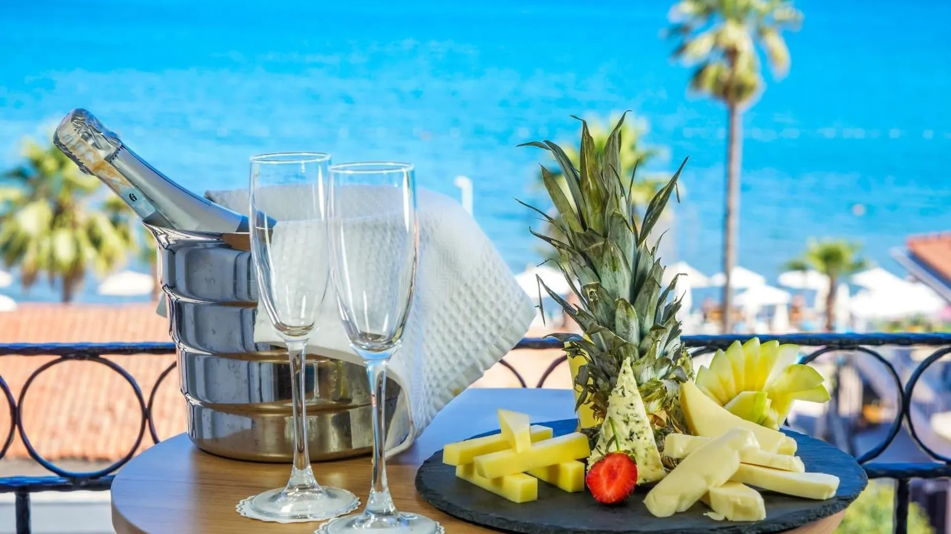 Aurasia Sea Side Hotel Marmaris 3*,